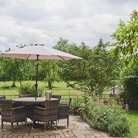 Apple Tree Cottage Beckford Exterior photo